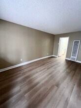 Cerise  (Fountain Villa) in Hawthorne, CA - Building Photo - Interior Photo