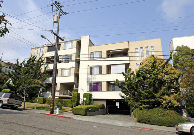 Euclid Ave Apartments in Oakland, CA - Foto de edificio - Building Photo