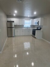 11430 Kimble Dr in Ft. Myers, FL - Building Photo - Building Photo