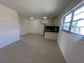 131 NW 77th St in Miami, FL - Building Photo - Building Photo