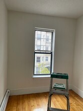 8 Germania St, Unit 3 in Boston, MA - Foto de edificio - Building Photo