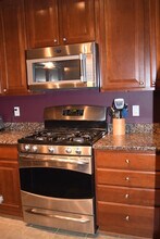 2500 Eastbourne Dr in Woodbridge, VA - Building Photo - Building Photo