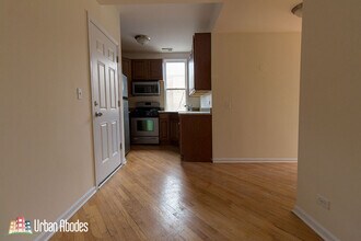 2513 N Southport Ave in Chicago, IL - Building Photo - Building Photo