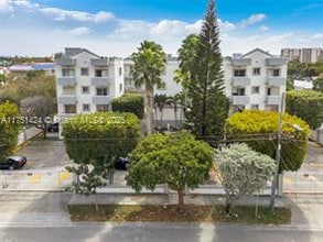 2800 SW 7th St, Unit # 201 in Miami, FL - Building Photo - Building Photo