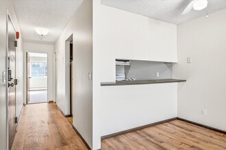 12974 Nicollet Ave, Unit 201 in Burnsville, MN - Building Photo - Building Photo