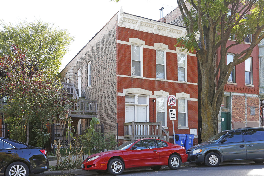 729 N Hoyne Ave in Chicago, IL - Foto de edificio