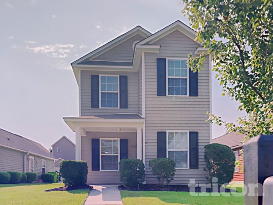 1152 Rabon Pond Dr in Columbia, SC - Foto de edificio