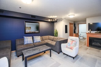 Bennington Hill Apartments in Sioux Falls, SD - Foto de edificio - Building Photo