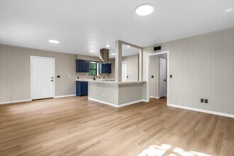 104 N Oneal St in Caldwell, TX - Building Photo - Building Photo