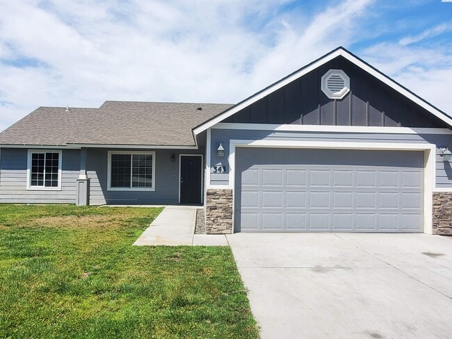 property at 343 E 15th Pl