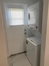 2861 NW 15th Ct in Fort Lauderdale, FL - Foto de edificio - Building Photo