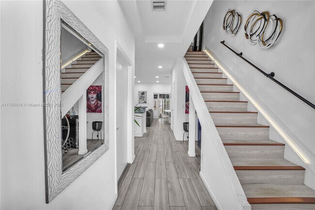 2307 Washington St in Hollywood, FL - Building Photo - Building Photo