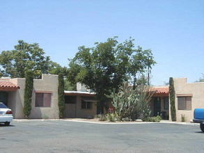 341-349 E Calle Arizona in Tucson, AZ - Building Photo - Building Photo