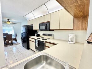 1203 Commonwealth Cir in Naples, FL - Building Photo - Building Photo