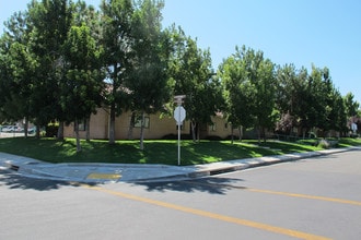 Cedar Town Square in Lancaster, CA - Building Photo - Building Photo