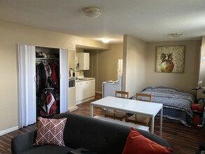 885 Maitland Av in Ottawa, ON - Building Photo - Building Photo