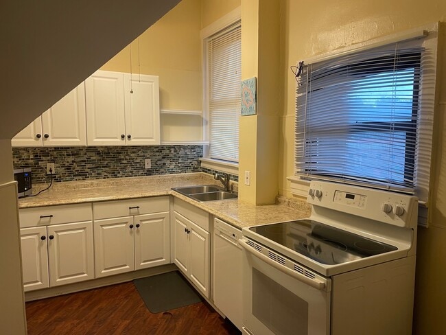 406 Station Street, Unit # 2 in Bridgeville, PA - Building Photo - Building Photo