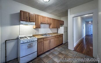 11 Barrows St, Unit 4A in Boston, MA - Building Photo - Building Photo