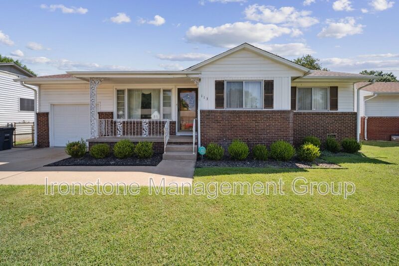113 N 44th W Ave in Tulsa, OK - Building Photo