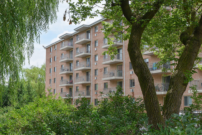 Valley Forge Suites in King of Prussia, PA - Foto de edificio - Building Photo