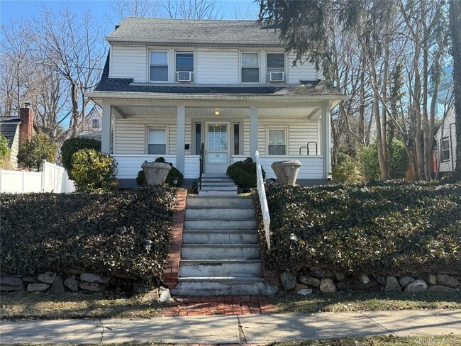 15 Maple Grove St in Great Neck, NY - Building Photo - Building Photo