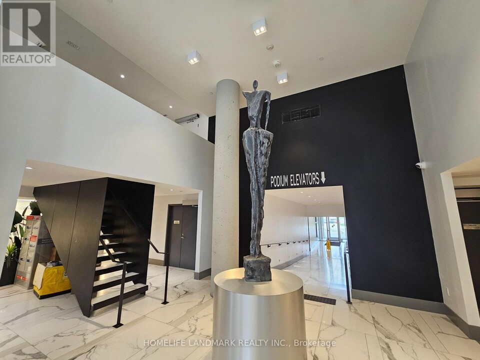 2908-2908 Hwy 7 in Vaughan, ON - Building Photo