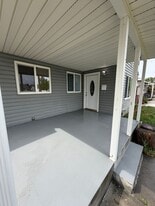 1133 Iowa Ave in Los Banos, CA - Building Photo