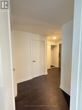 4015 The Exchange in Mississauga, ON - Building Photo - Building Photo