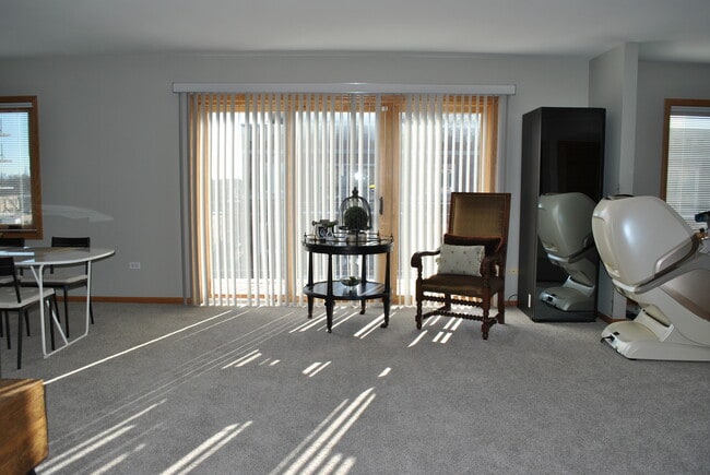 5005 Warren St in Skokie, IL - Building Photo - Building Photo