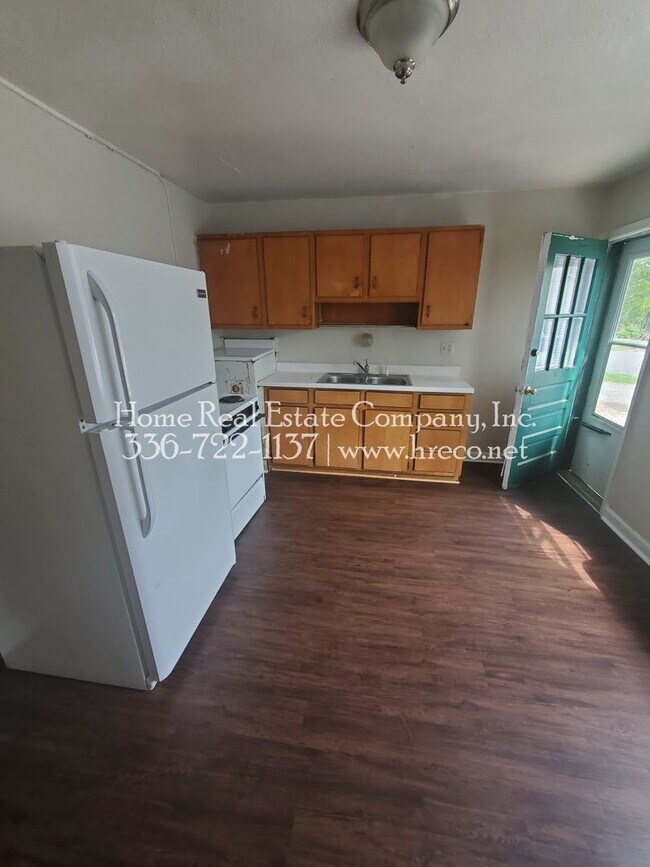 1332 Gray Ave NE in Winston-Salem, NC - Building Photo - Building Photo