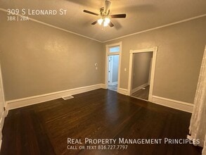 309 S Leonard St in Liberty, MO - Building Photo - Building Photo