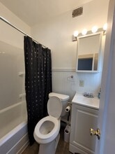 12 S Ewing St, Unit 2 in Helena, MT - Foto de edificio - Building Photo