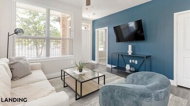 729 Junction Dr, Unit C101 in Allen, TX - Foto de edificio - Building Photo