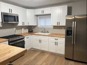 421 Perkins Ave in League City, TX - Building Photo - Building Photo