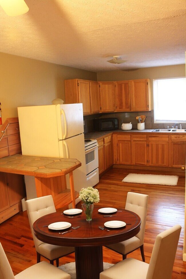 203 E College Ave-Unit -Unit #4 in Frostburg, MD - Building Photo - Building Photo