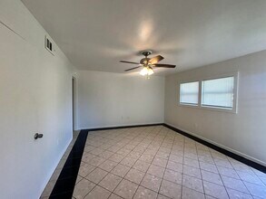 2807 60th St in Lubbock, TX - Building Photo - Building Photo