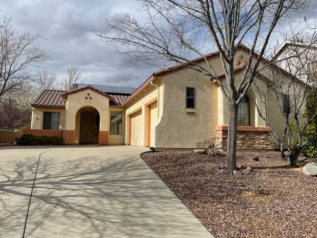 property at 1728 Colton Dr