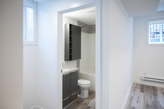 15041 94 Ave NW in Edmonton, AB - Building Photo - Building Photo
