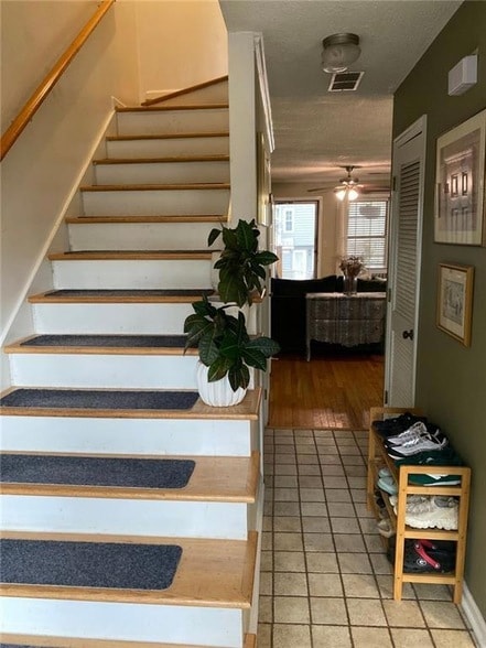 5021 David Pl in Smyrna, GA - Foto de edificio - Building Photo