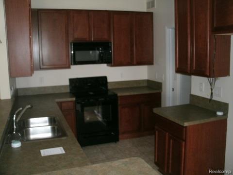 4103 Teal Ln in Walled Lake, MI - Building Photo - Building Photo