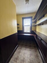 162 Marshall St, Unit 2 in Fitchburg, MA - Foto de edificio - Building Photo