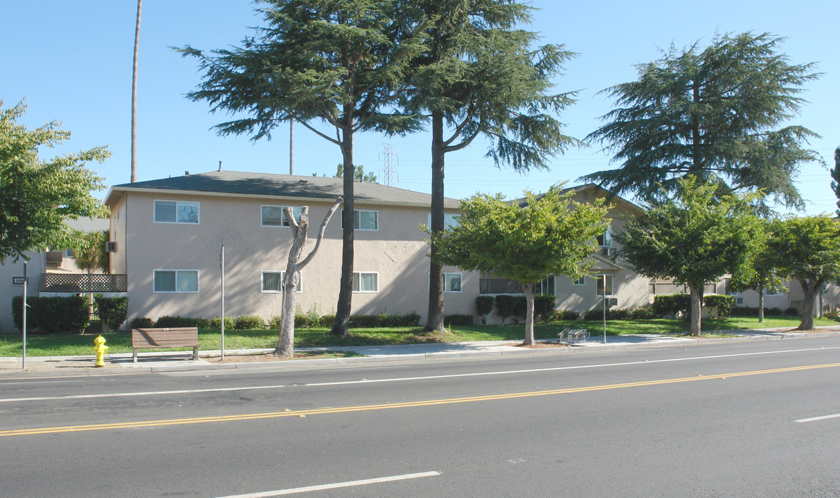 Blossom Village Apartments in San Jose, CA - Building Photo