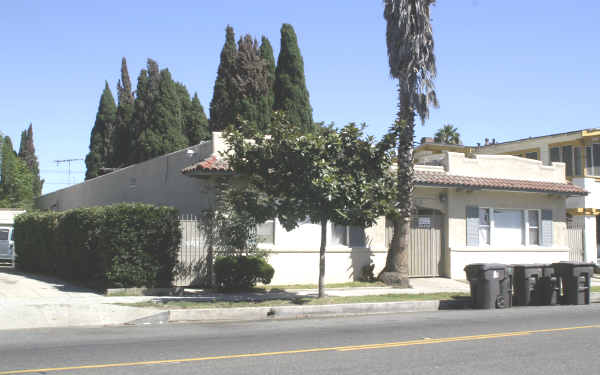 1030 Magnolia Ave in Long Beach, CA - Building Photo - Building Photo