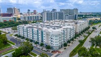 Amelia Court in Orlando, FL - Foto de edificio - Building Photo