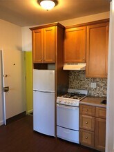 103-07 Metropolitan Ave in Queens, NY - Building Photo - Building Photo