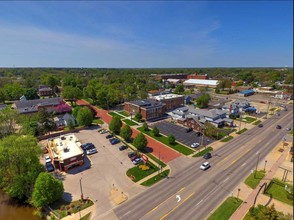 Lincoln House in Owosso, MI - Foto de edificio - Building Photo