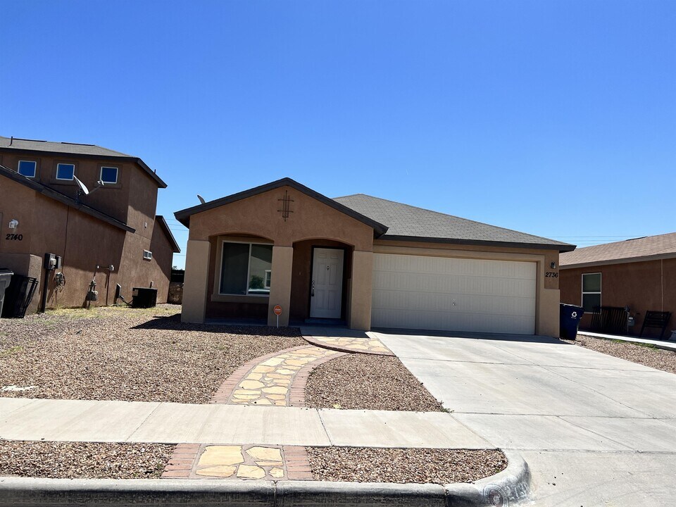 2736 Granite Rock Pl in El Paso, TX - Building Photo