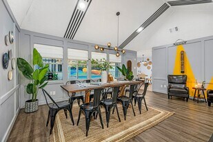 13330 Trompilla Ln in Houston, TX - Building Photo