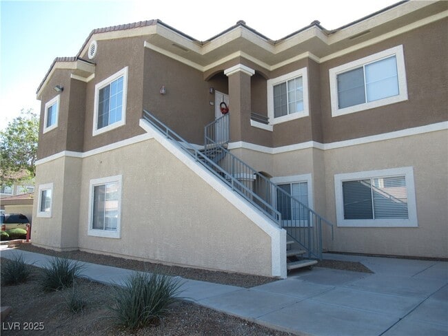 property at 833 Aspen Peak Loop