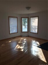 32 Cambridge Ave in Milford, CT - Building Photo - Building Photo